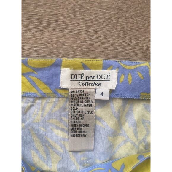 NWT Due per Due Collection Size 4 Blue & Yellow Floral Square Neck Tank - Picture 3 of 3